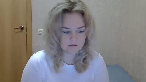 karennelsonx online show from October 19, 1:12 pm