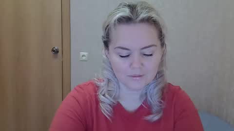 karennelsonx online show from February 1, 10:14 am