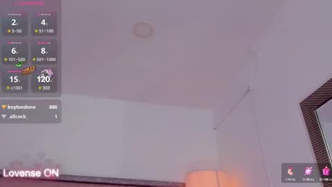 Karen online show from February 9, 8:24 pm