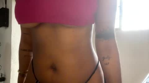 Snapshot of kariina_candy chatting on June 1, 3:36 pm kariina candy and fox online show from June 1, 3:36 pm