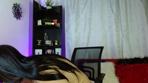 Snapshot of karime_lee chatting on January 7, 1:28 am karime lee online show from January 7, 1:28 am