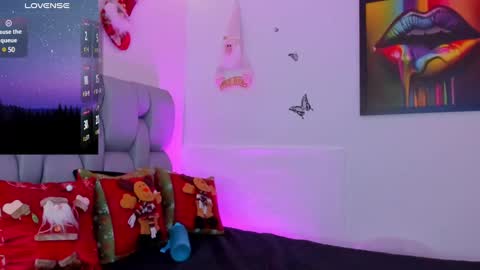 Snapshot of karin_grey69 chatting on December 5, 5:48 am Karin online show from December 5, 5:48 am