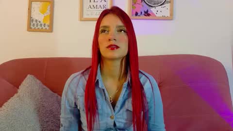 Snapshot of karina2smith chatting on March 29, 6:52 pm karina online show from March 29, 6:52 pm