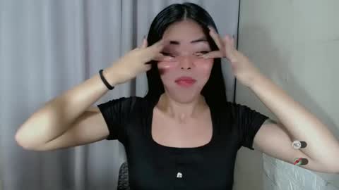 I AM BELLE online show from January 29, 3:15 pm