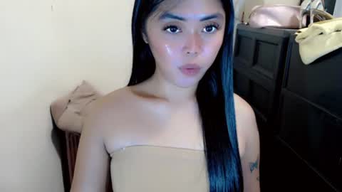 Snapshot of karina_fuckdoll chatting on June 12, 3:00 pm I AM BELLE online show from June 12, 3:00 pm