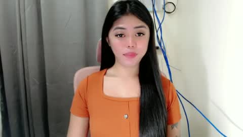 I AM BELLE online show from June 20, 3:04 pm