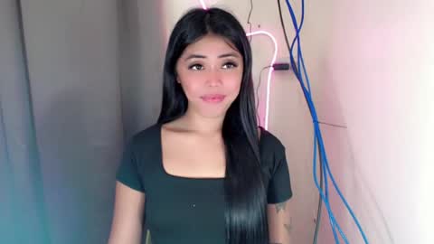I AM BELLE online show from July 20, 10:39 am