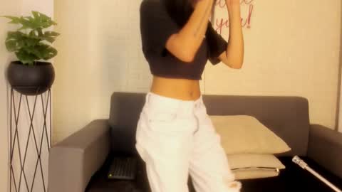 Snapshot of karina_gomez_18 chatting on January 14, 11:49 am Kari online show from January 14, 11:49 am