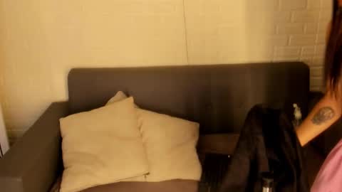 Snapshot of karina_gomez_18 chatting on January 18, 11:47 am Kari online show from January 18, 11:47 am