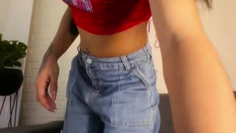 Snapshot of karina_gomez_18 chatting on February 3, 11:26 am Kari online show from February 3, 11:26 am