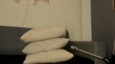 Snapshot of karina_gomez_18 chatting on February 8, 11:35 am Kari online show from February 8, 11:35 am