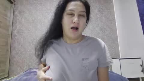 Snapshot of karinacecillia chatting on March 2, 8:43 am KarinaCecillia online show from March 2, 8:43 am