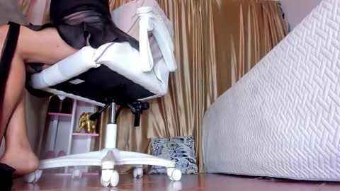 Snapshot of karinadiaz69 chatting on November 21, 9:19 am KARINA online show from November 21, 9:19 am