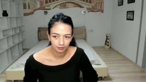 Snapshot of karinalees chatting on November 11, 8:14 am Karina online show from November 11, 8:14 am