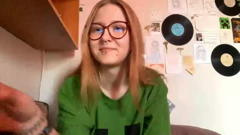 Karina online show from April 25, 1:41 pm