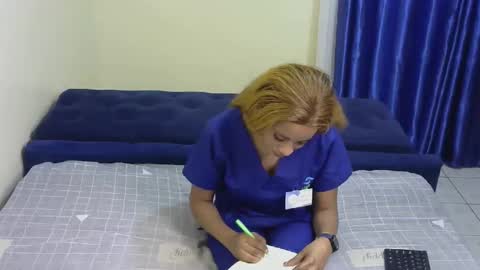 Snapshot of karinda_d chatting on June 11, 4:43 am karinda_d online show from June 11, 4:43 am