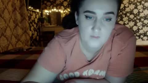 Snapshot of karinkabrunetka2 chatting on December 23, 3:44 pm karinkabrunetka2 online show from December 23, 3:44 pm