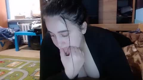 Snapshot of karinkabrunetka2 chatting on October 28, 12:19 pm karinkabrunetka2 online show from October 28, 12:19 pm