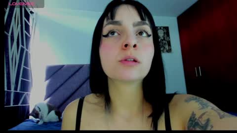 Snapshot of karinna__raven chatting on June 1, 6:53 pm KARINNA RAVEN online show from June 1, 6:53 pm
