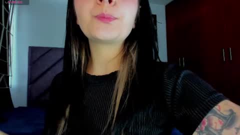 Snapshot of karinna__raven chatting on July 25, 9:34 pm KARINNA RAVEN online show from July 25, 9:34 pm