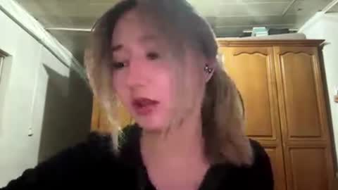 Snapshot of karissagius chatting on June 24, 10:03 am karissagius online show from June 24, 10:03 am