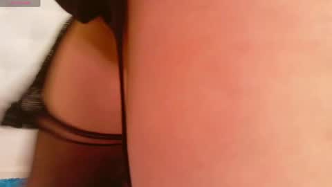 Snapshot of karissia_ chatting on May 15, 4:30 am KARISSIA online show from May 15, 4:30 am