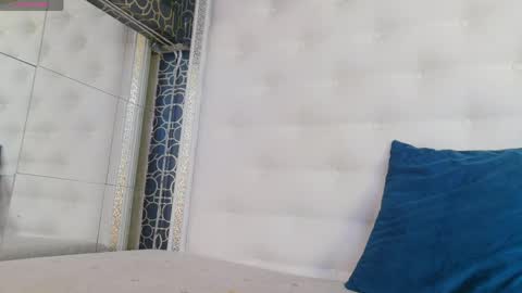Snapshot of karissia_ chatting on May 26, 3:46 am KARISSIA online show from May 26, 3:46 am