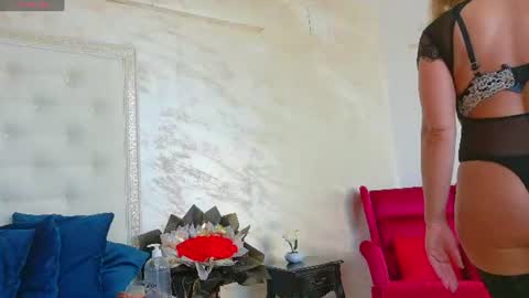Snapshot of karissia_ chatting on June 28, 4:40 am KARISSIA online show from June 28, 4:40 am