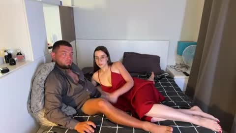 Snapshot of karl_and_klara chatting on August 4, 5:48 pm karl_and_klara online show from August 4, 5:48 pm