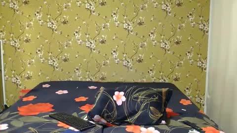 Snapshot of karla318103 chatting on February 28, 6:42 pm Karla online show from February 28, 6:42 pm