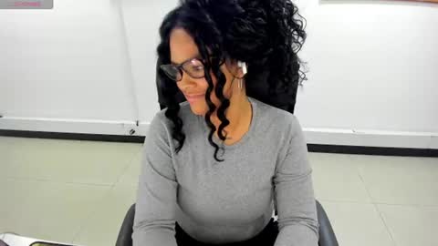 Snapshot of karla_cg chatting on August 4, 9:06 pm karla_cg online show from August 4, 9:06 pm