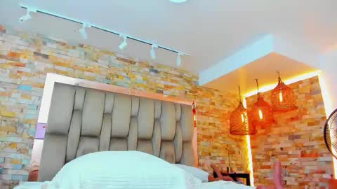 Snapshot of karla_dunn chatting on November 8, 9:24 pm Karla online show from November 8, 9:24 pm