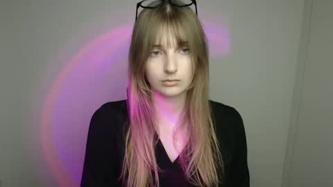 Snapshot of karla_flower chatting on September 20, 11:00 am Karla online show from September 20, 11:00 am