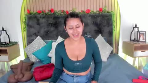 Snapshot of karla_gonzaless chatting on March 13, 6:47 pm Karla Gonzaless online show from March 13, 6:47 pm