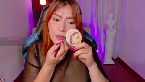 Snapshot of karla_hill_28 chatting on May 31, 3:47 am Karlita online show from May 31, 3:47 am