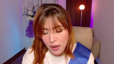 Snapshot of karla_hill_28 chatting on June 21, 4:48 am Karlita online show from June 21, 4:48 am