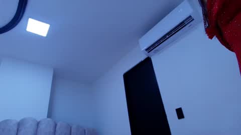 Snapshot of karla_hilton01 chatting on June 29, 11:54 am Karla online show from June 29, 11:54 am