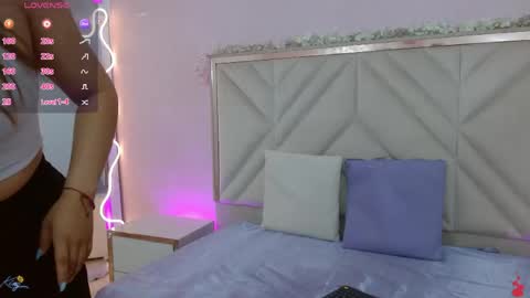 Snapshot of karla_tay1 chatting on May 26, 11:50 am karla_tay1 online show from May 26, 11:50 am