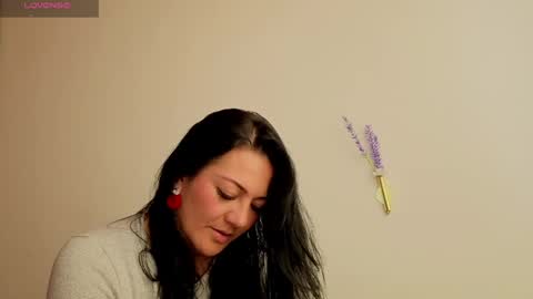 Snapshot of karla_valk1 chatting on May 30, 1:19 pm karla online show from May 30, 1:19 pm