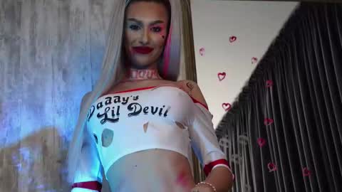 Snapshot of karlabart chatting on October 31, 8:21 pm KarlaBart online show from October 31, 8:21 pm