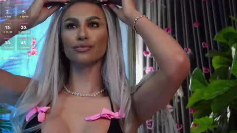 Snapshot of karlabart chatting on November 5, 8:09 pm KarlaBart online show from November 5, 8:09 pm