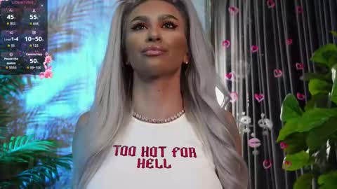 Snapshot of karlabart chatting on November 10, 8:19 pm KarlaBart online show from November 10, 8:19 pm