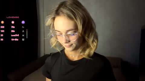 Snapshot of karlenegries chatting on July 28, 11:04 pm Olivia online show from July 28, 11:04 pm