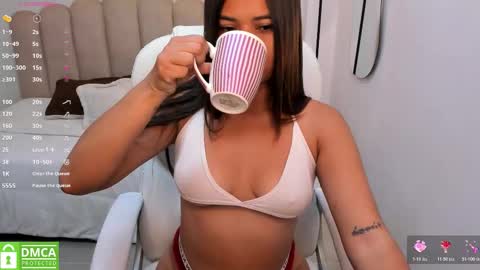 Snapshot of karliie_kloss_ chatting on November 20, 4:56 am karliie kloss online show from November 20, 4:56 am