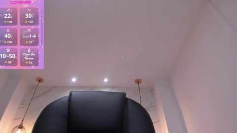 Snapshot of karliie_kloss_ chatting on May 15, 5:14 am karliie kloss online show from May 15, 5:14 am