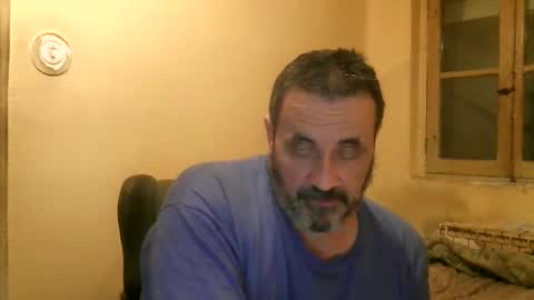 Snapshot of karlpal chatting on January 23, 6:39 am karlpal online show from January 23, 6:39 am