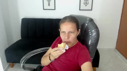 KARLYE online show from February 1, 1:44 am