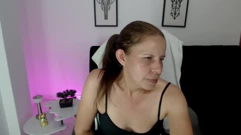 KARLYE online show from February 12, 9:10 am