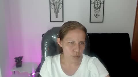 KARLYE online show from February 18, 5:42 am