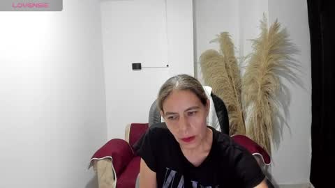 Snapshot of karlye_hot chatting on June 17, 2:58 am KARLYE online show from June 17, 2:58 am